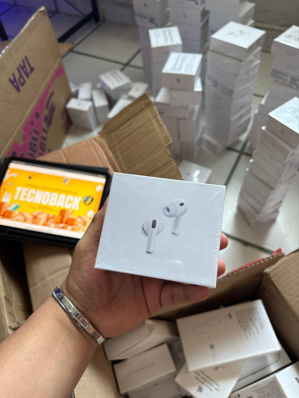 Airpods Pro 3 (CANCELACIÓN SIMULADA)